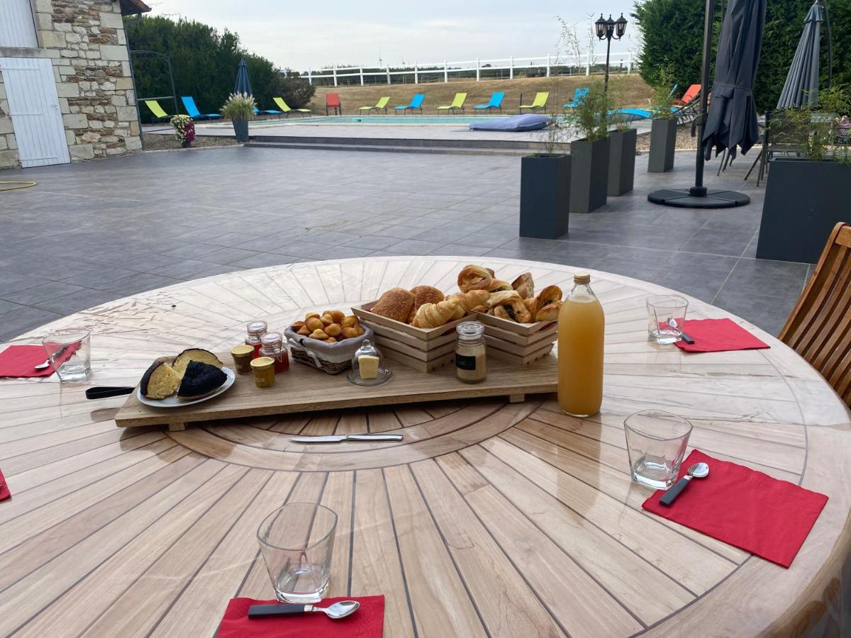 Kourline Villalunoterie Futuroscope Piscine Spa Oyre Dış mekan fotoğraf